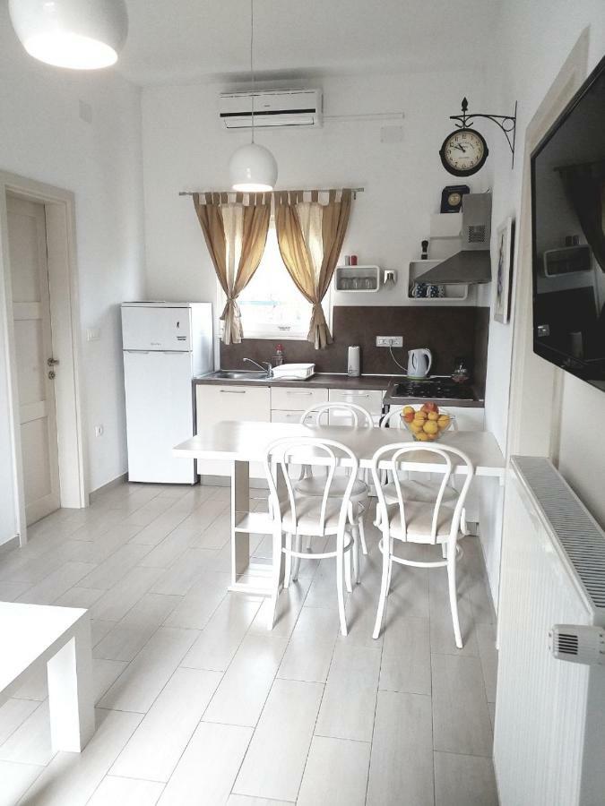 Apartment Maslina บีโอกราดนาโมรู ภายนอก รูปภาพ